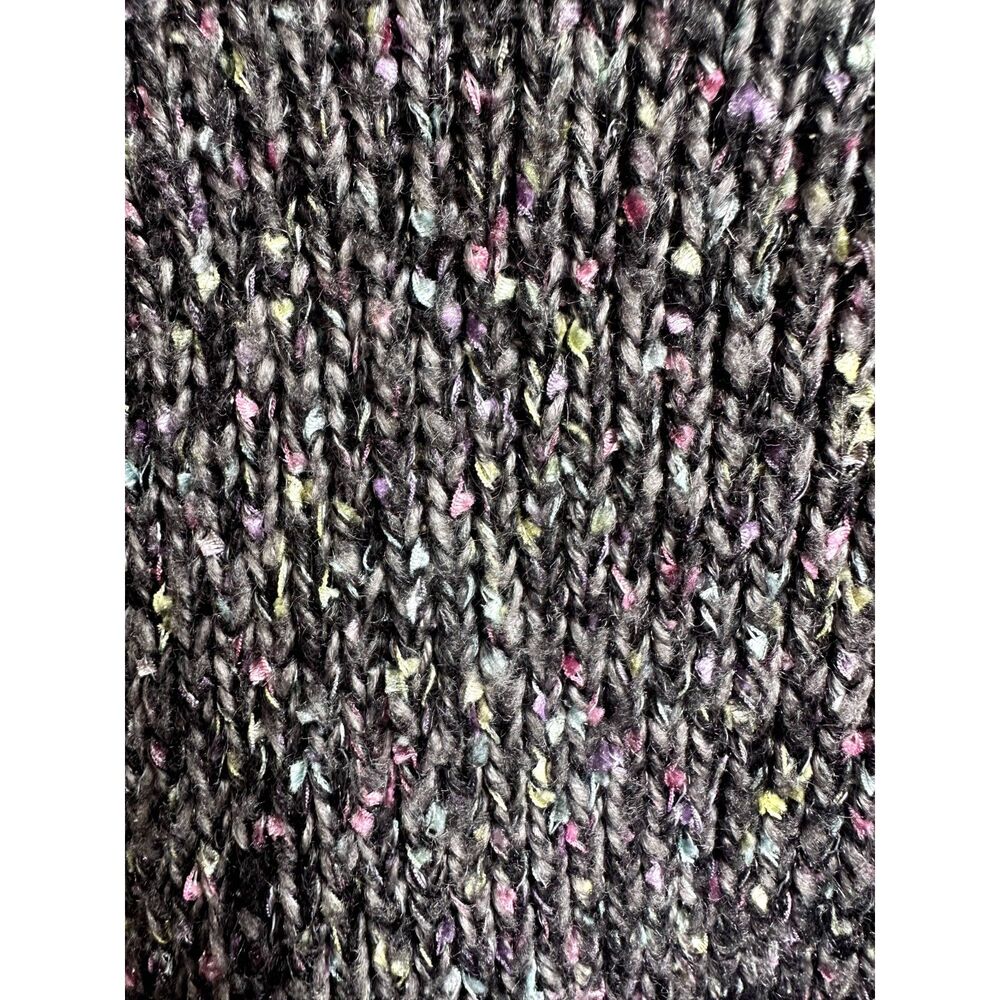 NorthStyle Sweater - Picture 9 of 11